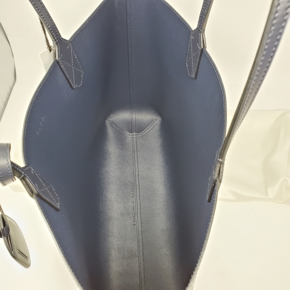 💯 Auth Gucci Blossom Reversible Blue Large Tote - Picture 8 of 8